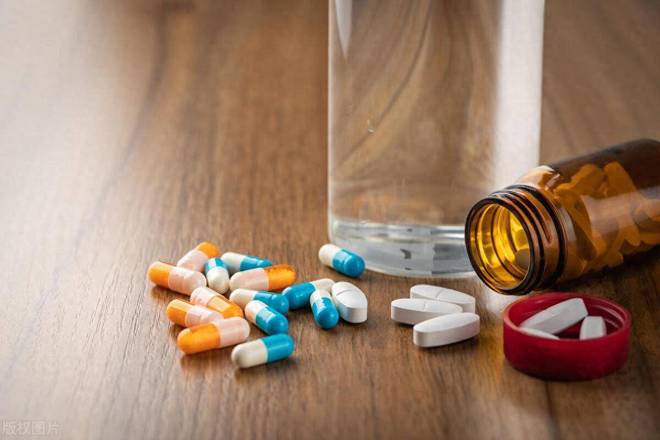 助老乐食药监与药学会联合发布老年人安全用药指南