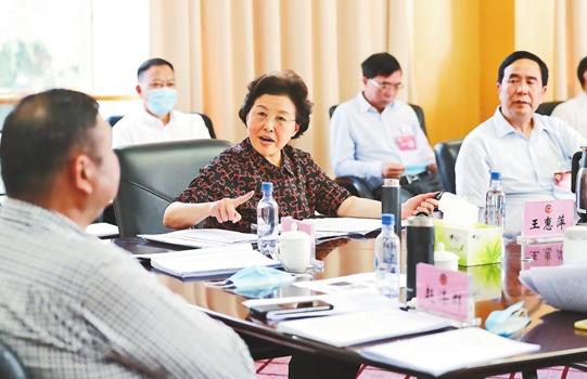 地方新政扶助独生子女父母养老，构建和谐社会的重要一环