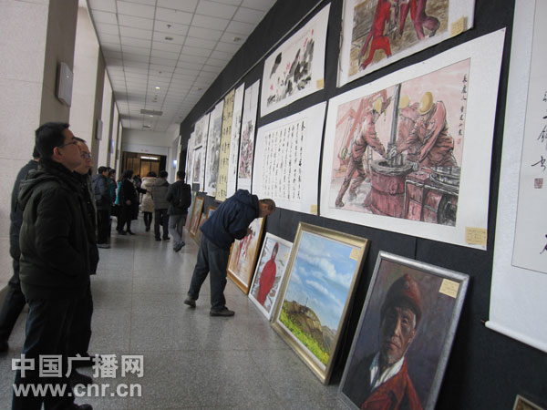 邢台市桥东区委老干部局举办学习党的十八大精神书画展