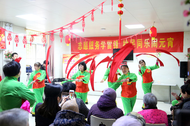 养老院老年人的舞蹈，活力与快乐的源泉