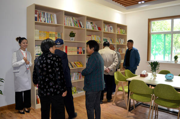 老年人阅览室，文化养老的新天地