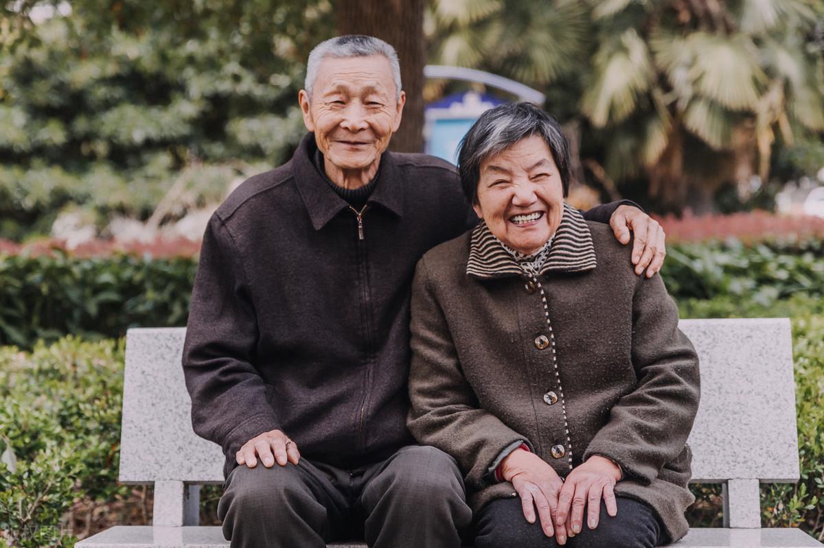 老年人不愿意轮流养老，探究背后的原因与理解