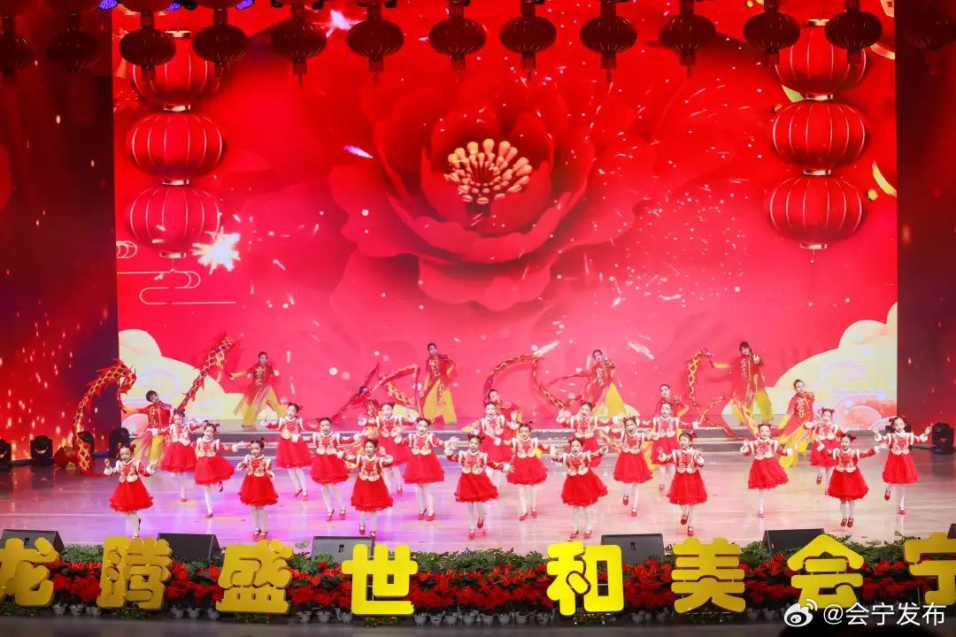 金色梦舞台，言传身教见孝道——剪界奇才一剪梅朱华梅