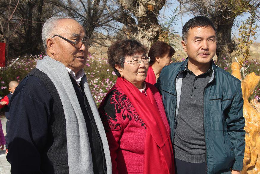 喜庆十九大，喜迎重阳节——总会携手金色梦舞台开展大型公益活动