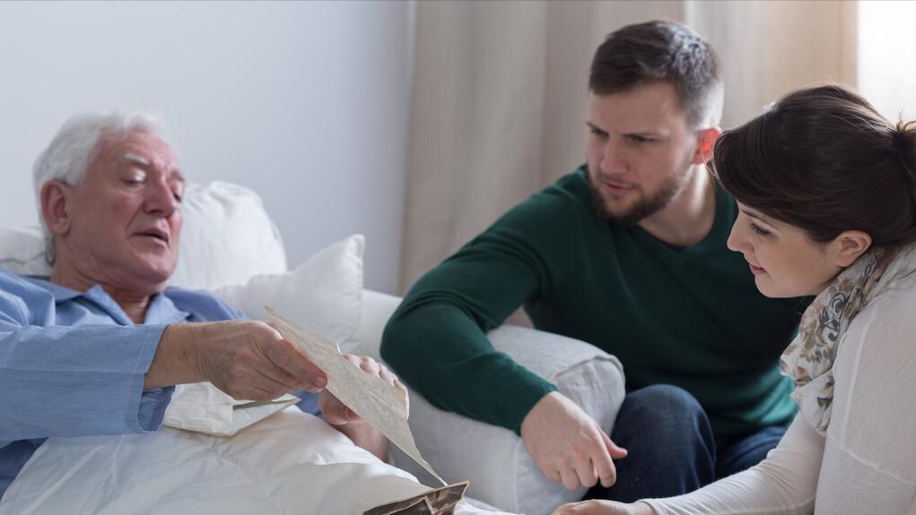 老年人去养老院靠什么?深度解析背后的因素 老年人去养老院靠什么?深度解析背后的因素