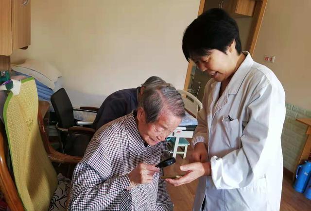 老年人选择养老院住宿，全面指南与建议