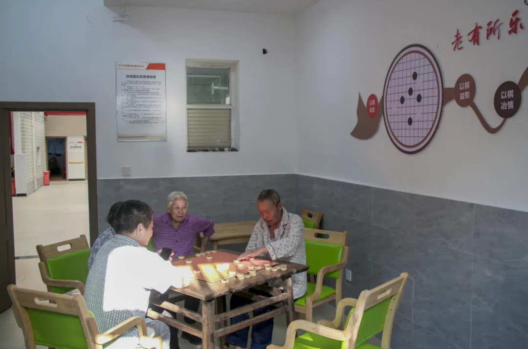 老年人白天养老中心，重塑长者生活的温馨港湾